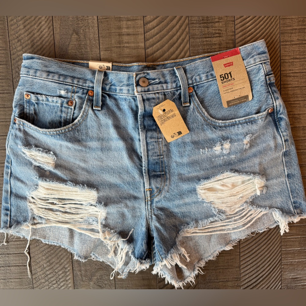 Levi's 501 Deconstructed High Rise Original Shorts Women's Size 32 (NWT)